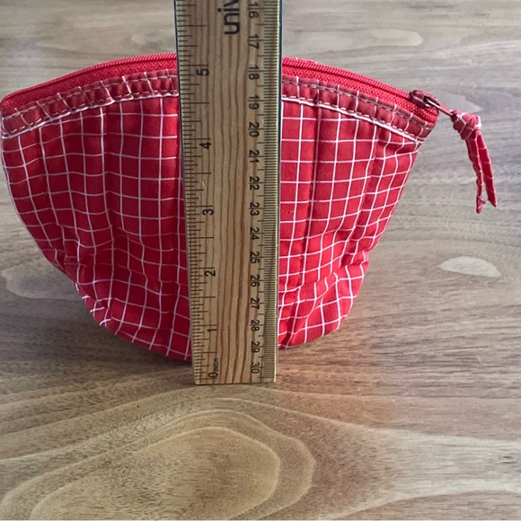 Like new cosmetics/toiletry bag - Picture 5 of 8